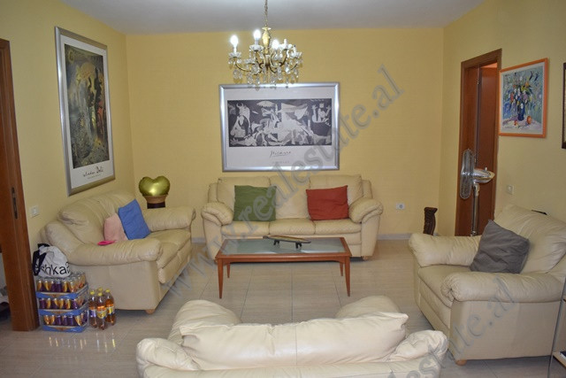 One bedroom apartment for rent in Tirana, in Bogdaneve street, Albania (TRR-815-41m)